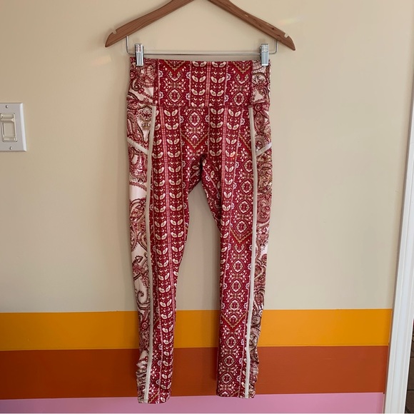 Free People X FP Movement Printed
You're A Peach Leggings - Picture 3 of 6